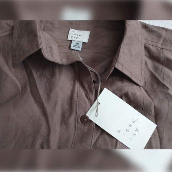 NWT A New Day tan button-down shirt. Size XS - Picture 7 of 9